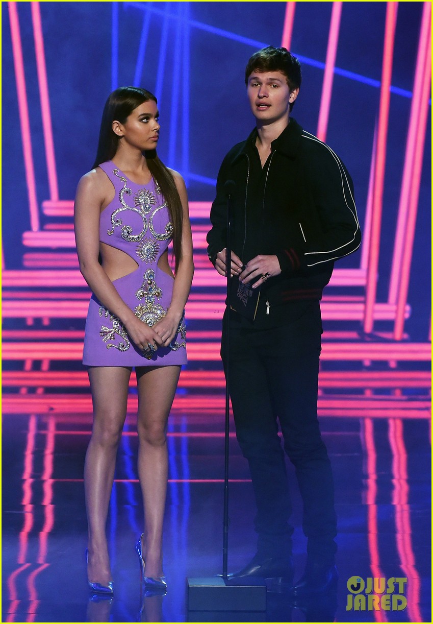 Ansel Elgort & Hailee Steinfeld Have a Love Fest at the MTV Movie & TV Awards 2017