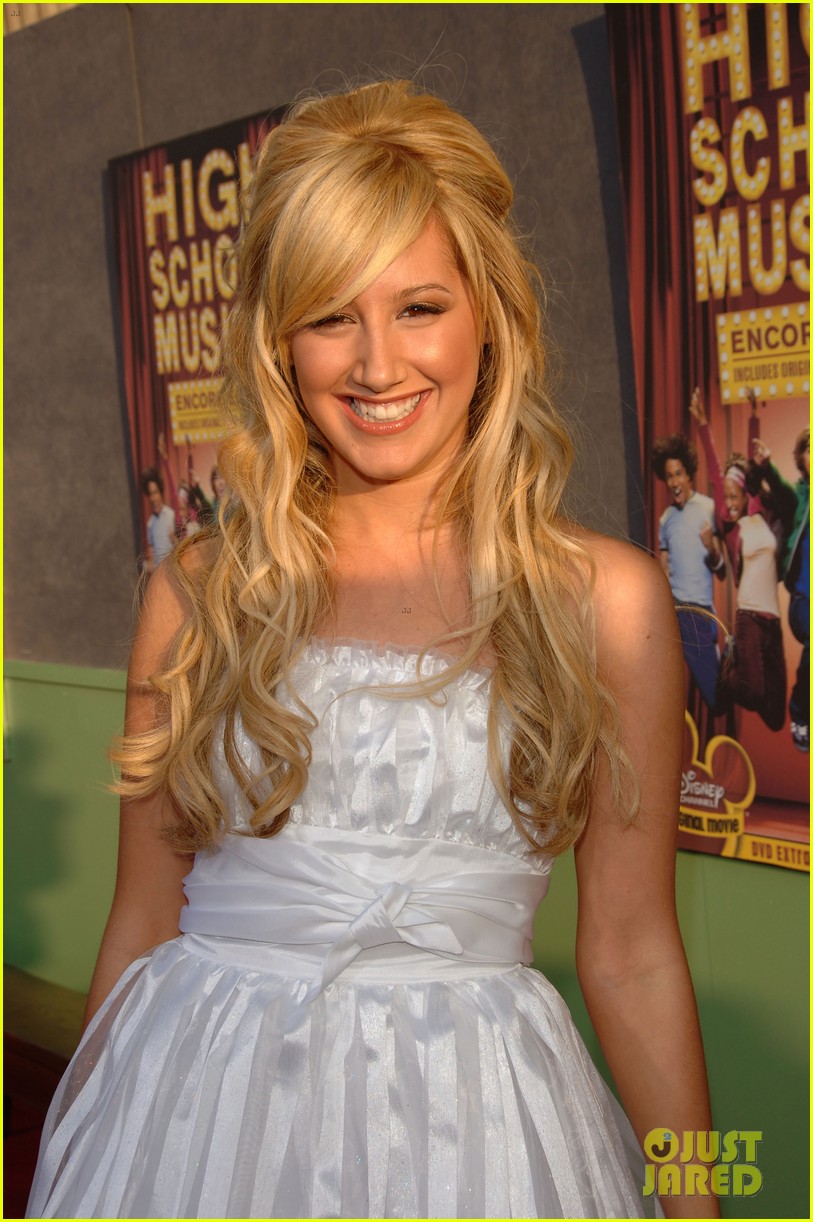 Ashley Tisdale Drags 'High School Musical's Sharpay in The Cutest Way