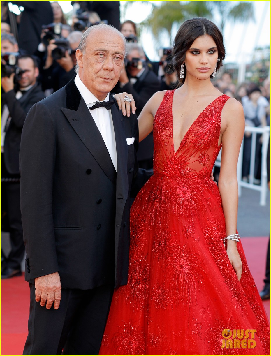 Bella Hadid & Hailey Baldwin Own the Carpet at Cannes Opening Night 2017
