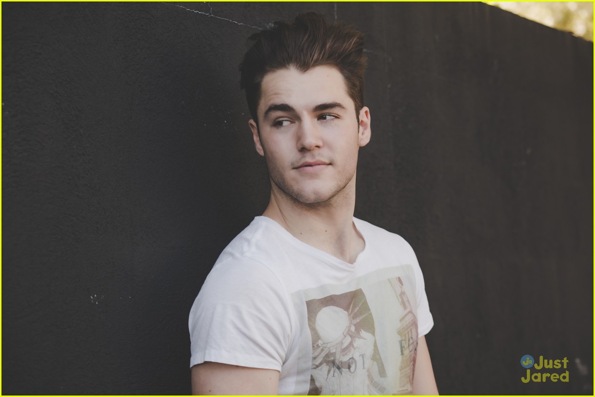 4 Things You Definitely Didn't Know About 'Famous in Love's Charlie DePew