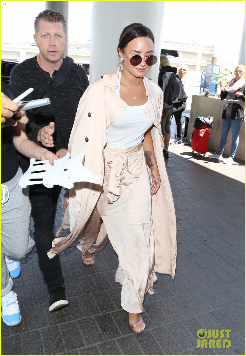 Demi Lovato Shows Off Her Airport Style While Jetting Out of LA