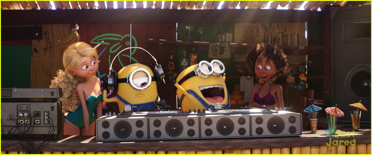 Agnes Still Has A Major Thing For Unicorns In New 'Despicable Me 3' Trailer