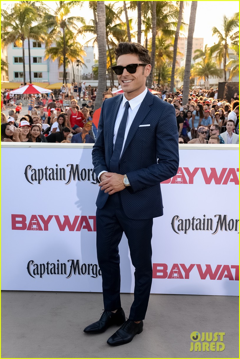 Zac Efron & Alexandra Daddario Attend the 'Baywatch' Premiere