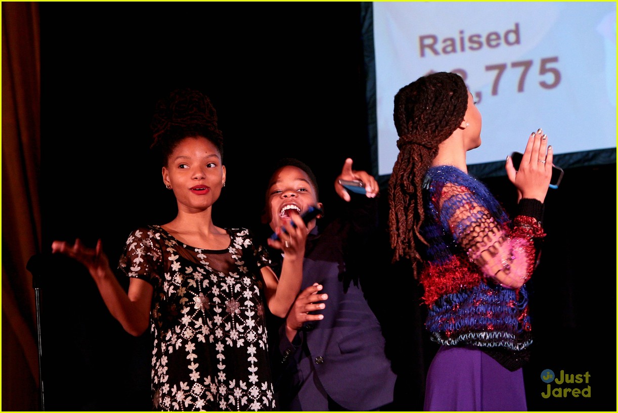 Jake T. Austin Suits Up Sharp For The LA Boys & Girls Club Benefit Dinner