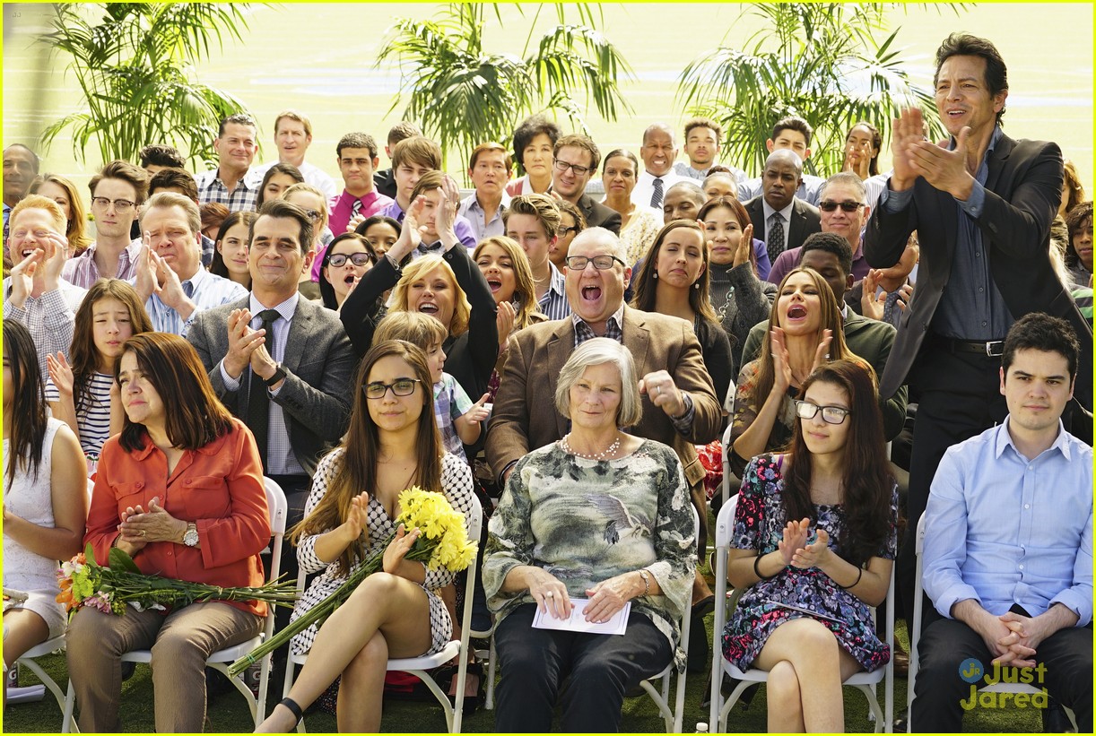 Rico Rodriguez & Nolan Gould Graduate on 'Modern Family's Season Finale!