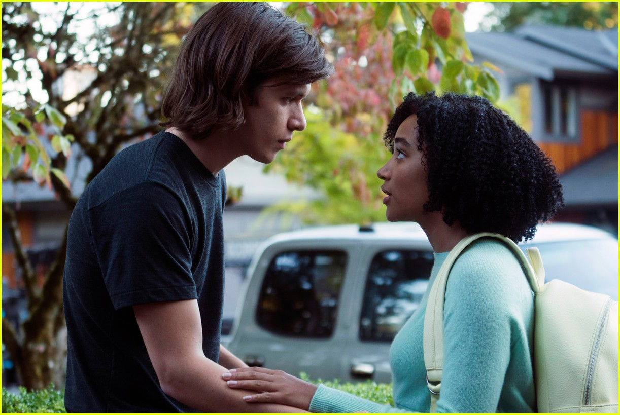 Everything, Everything's Amandla Stenberg & Nick Robinson Clicked Right Away (JJJ Interview)