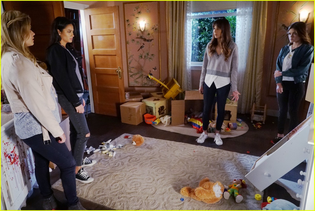 Lucas Has 'A' Major Secret on Tonight's 'Pretty Little Liars'