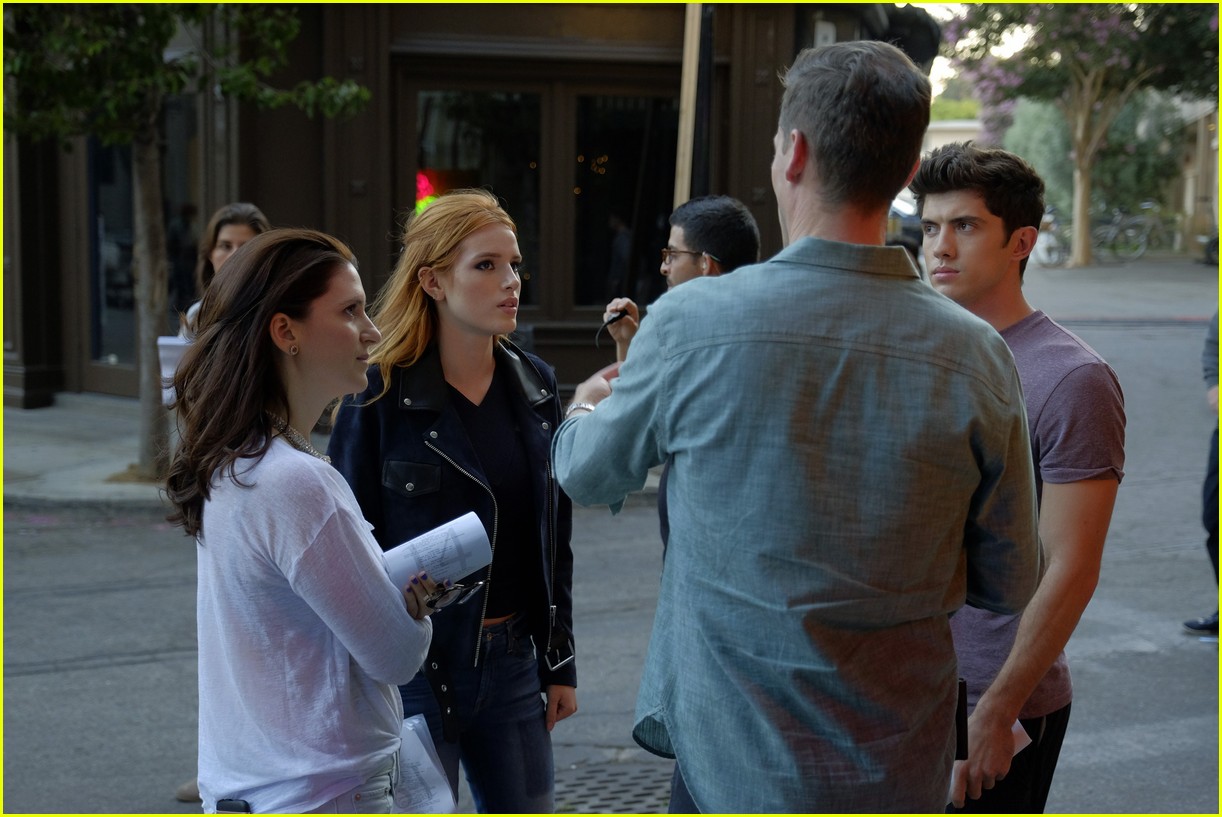 Rainer Asks Paige Out On Date On Tonight's 'Famous in Love'