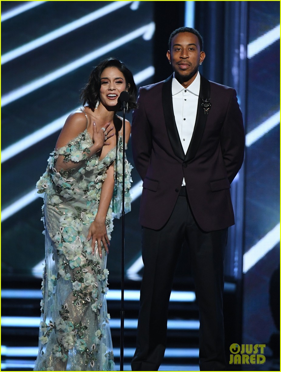 Riker Lynch Thinks Vanessa Hudgens Stole the Billboard Music Awards 2017