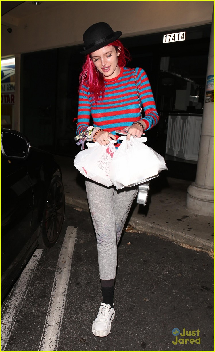 Bella Thorne Rocks 'Star Wars' Sweatpants With Stains on Them