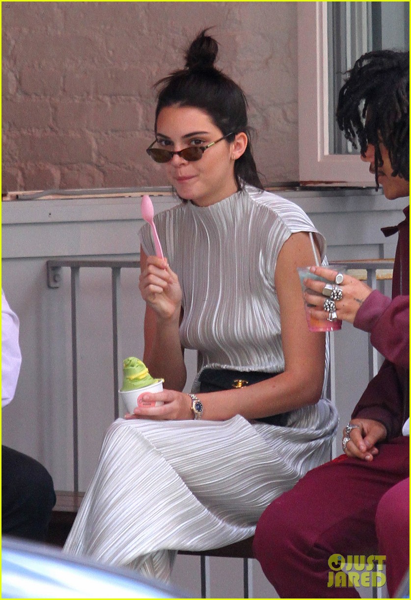 Kendall Jenner Grabs a Sweet Treat with a Famous Friend!