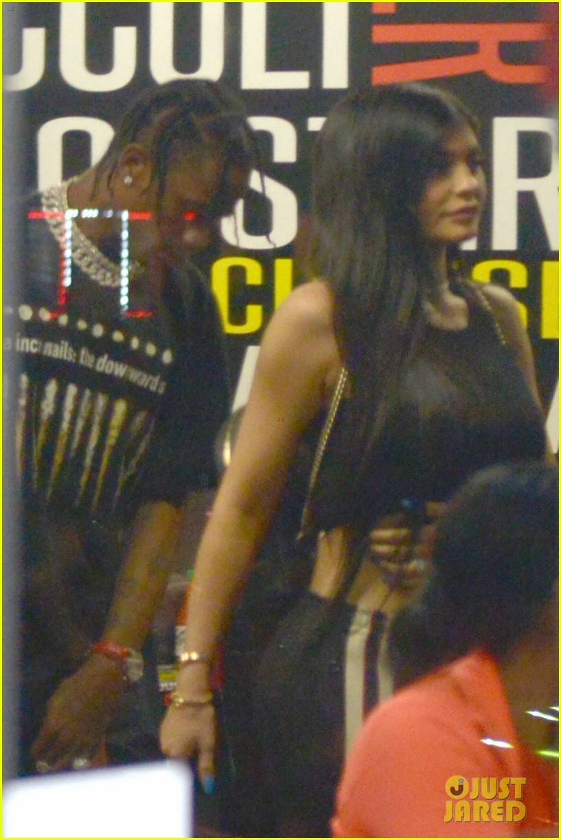 Kylie Jenner Joins Rumored Boyfriend Travis Scott in Miami