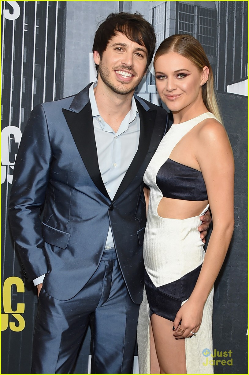 Kelsea Ballerini & Hunter Hayes Bring Their Baes To CMT Music Awards 2017