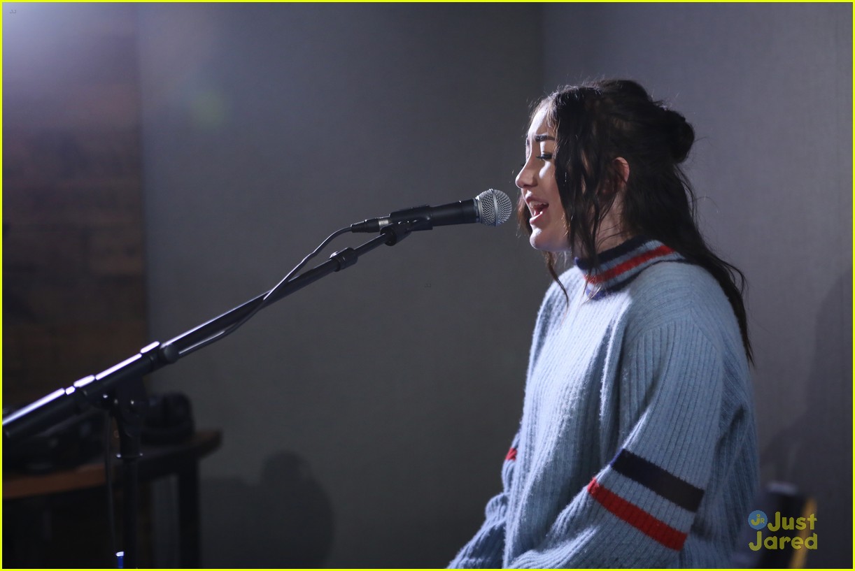 Noah Cyrus Has Moved Beyond The Bad Comments on Instagram: 'I Can't Let Them Get To Me'