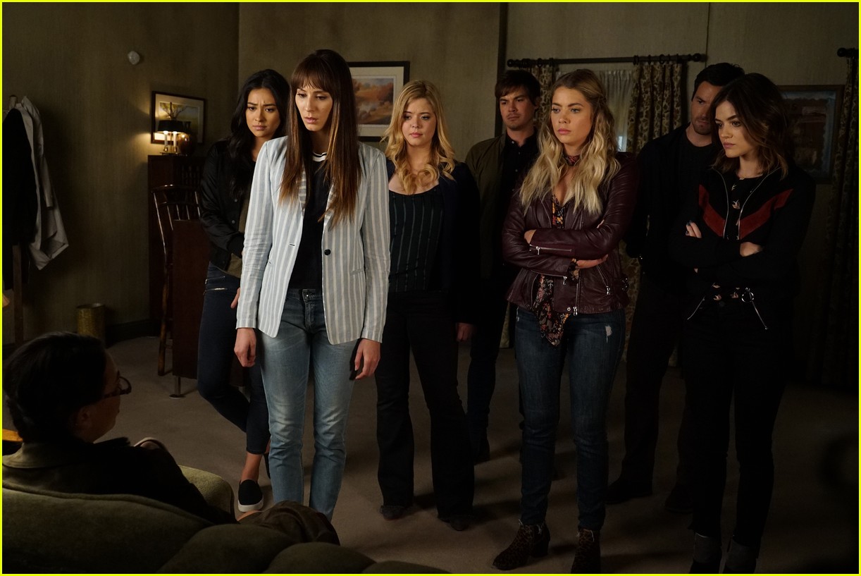 Do These 'Pretty Little Liars' Photos Spoil Who Killed Charlotte?
