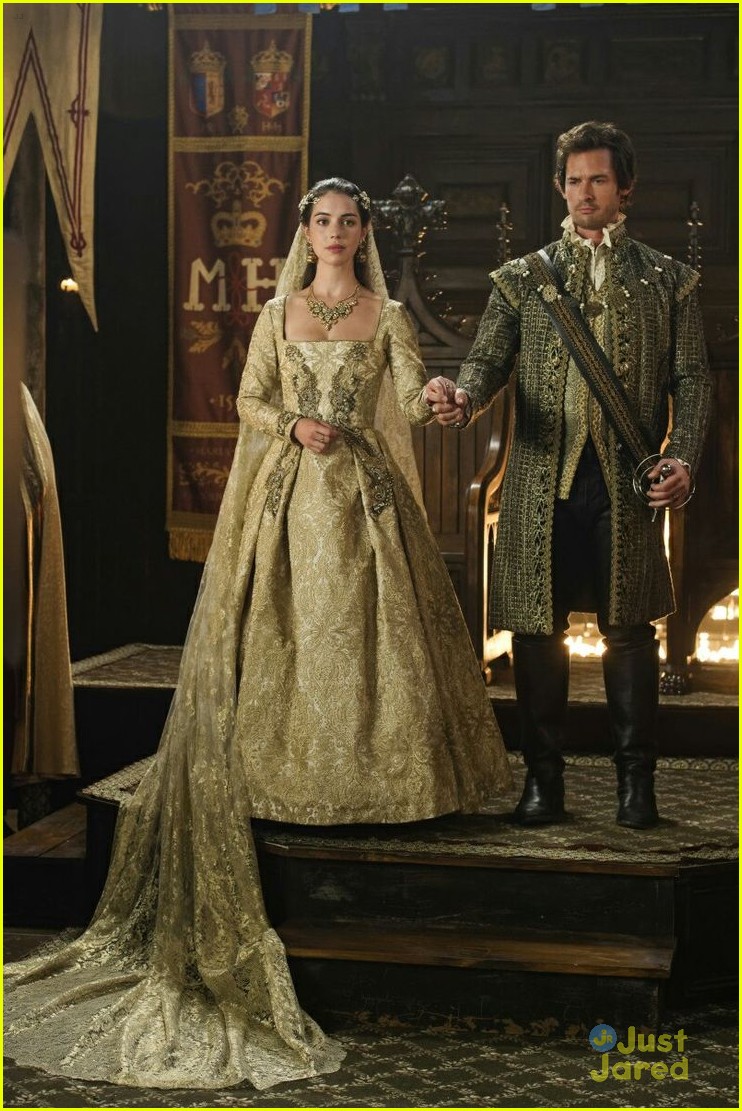 Adelaide Kane Reveals Her Absolute Favorite Costumes on 'Reign' (Exclusive)