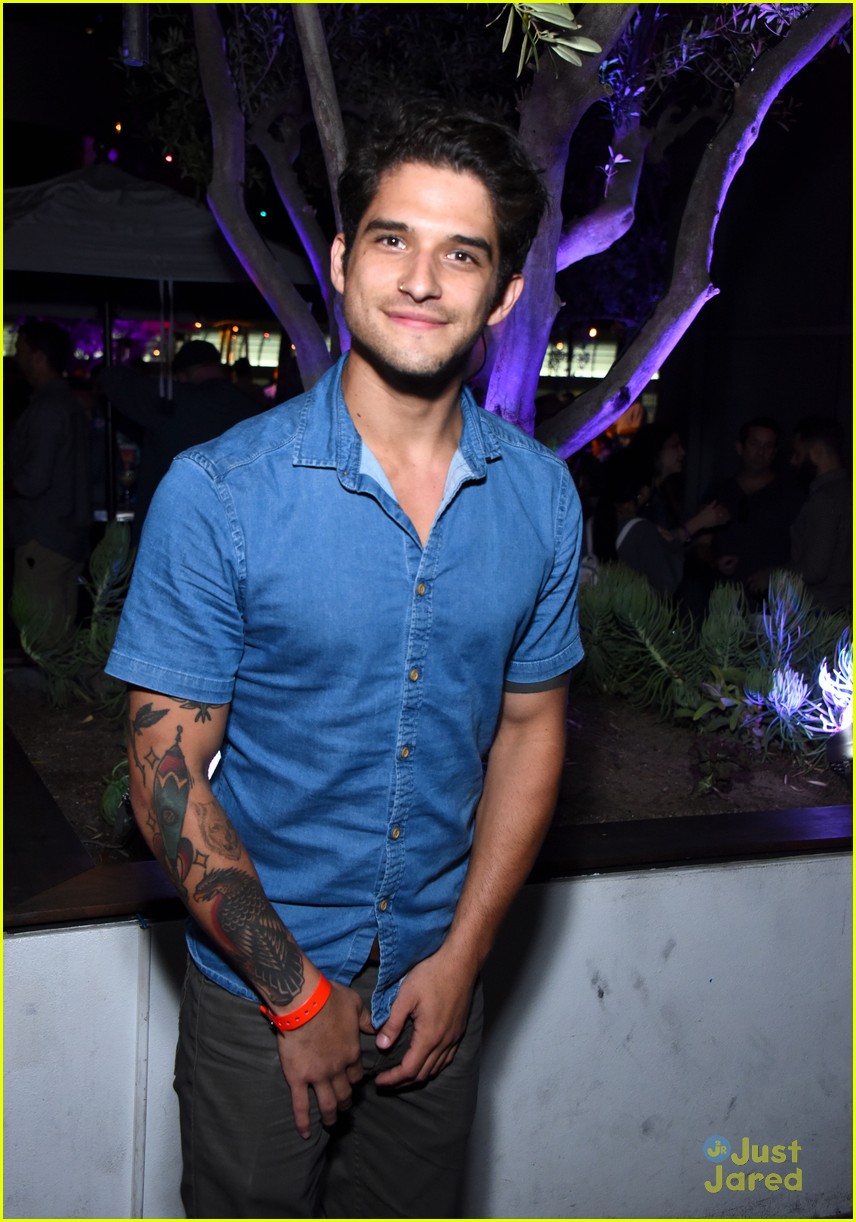 'Shadowhunters' 'Teen Wolf' & 'Stitchers' Casts Party It Up at Comic-Con 2017