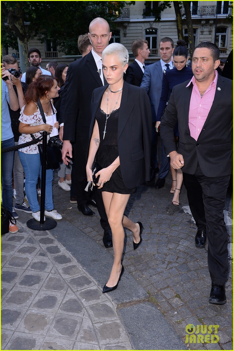 Cara Delevingne Wears Dazzling Head Jewels at Vogue Party 2017