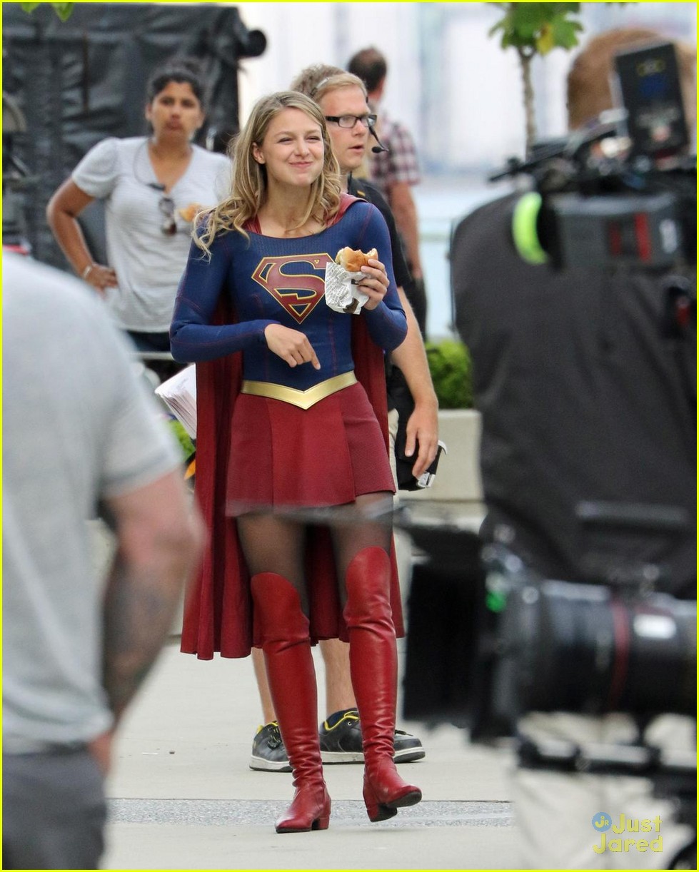 Melissa Benoist Goes Hot Tubbing in Her 'Supergirl' Suit