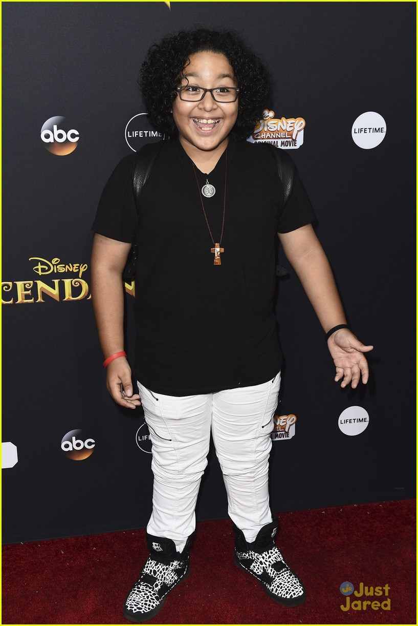 'Raven's Home' Star Navia Robinson Shines at 'Descendants 2' Premiere