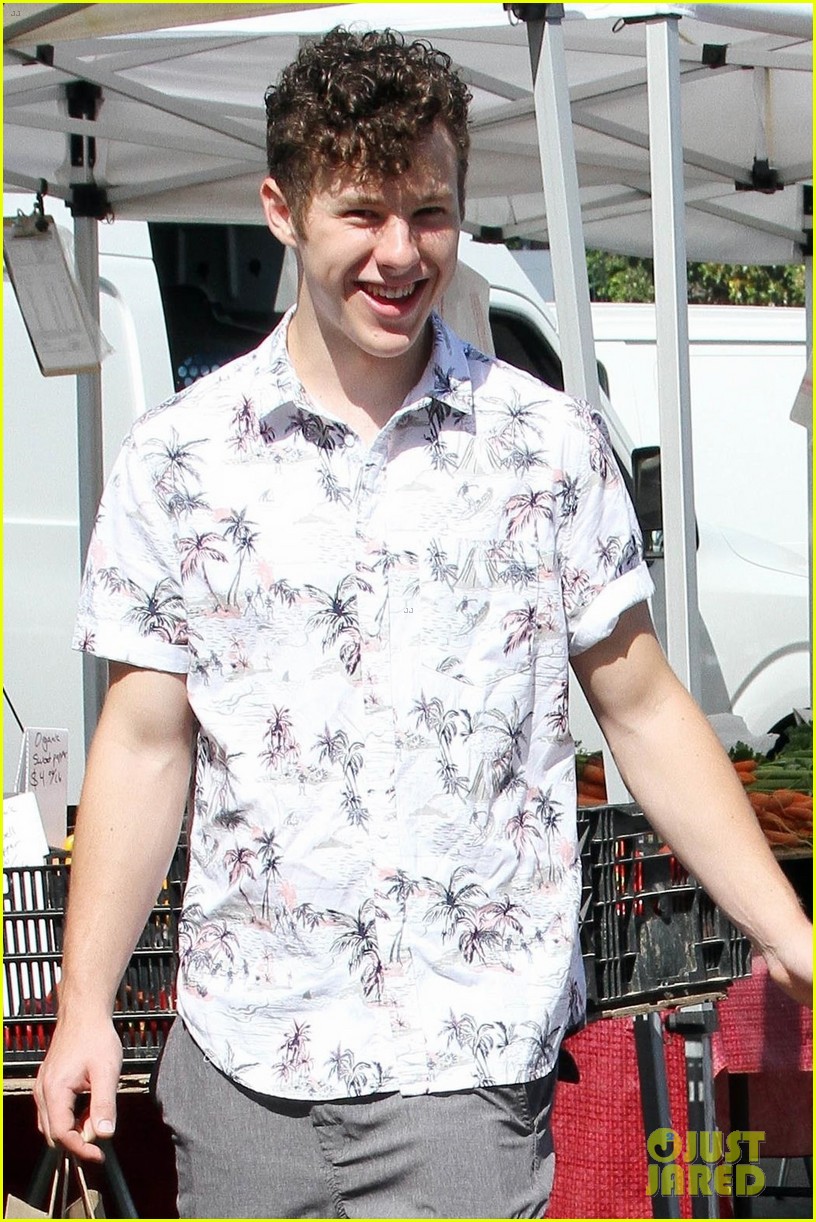 Nolan Gould Couples Up With Hannah Glasby at a Farmer's Market