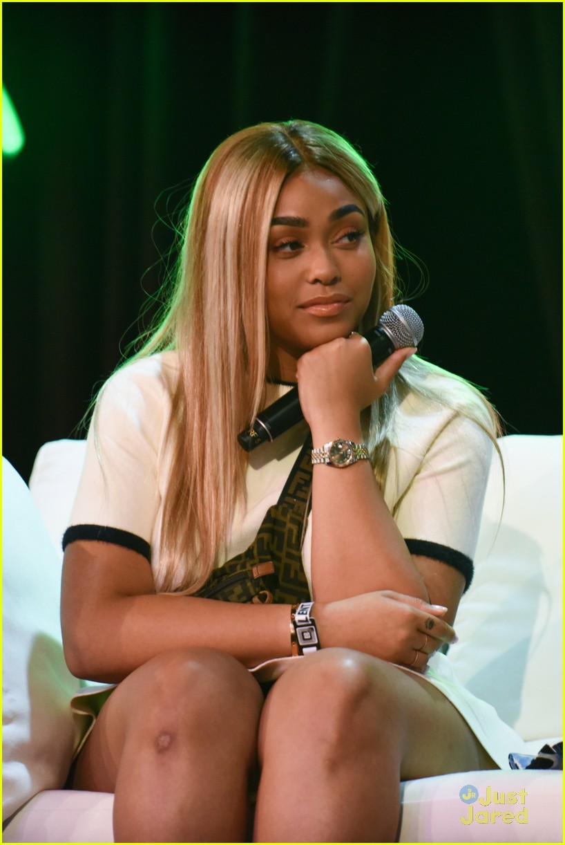 Debby Ryan & Nia Sioux Team Up for BeautyCon LA Panel