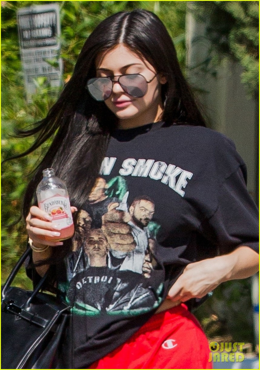 Kylie Jenner Talks Joining Sacramento Student at Prom - Watch Now!