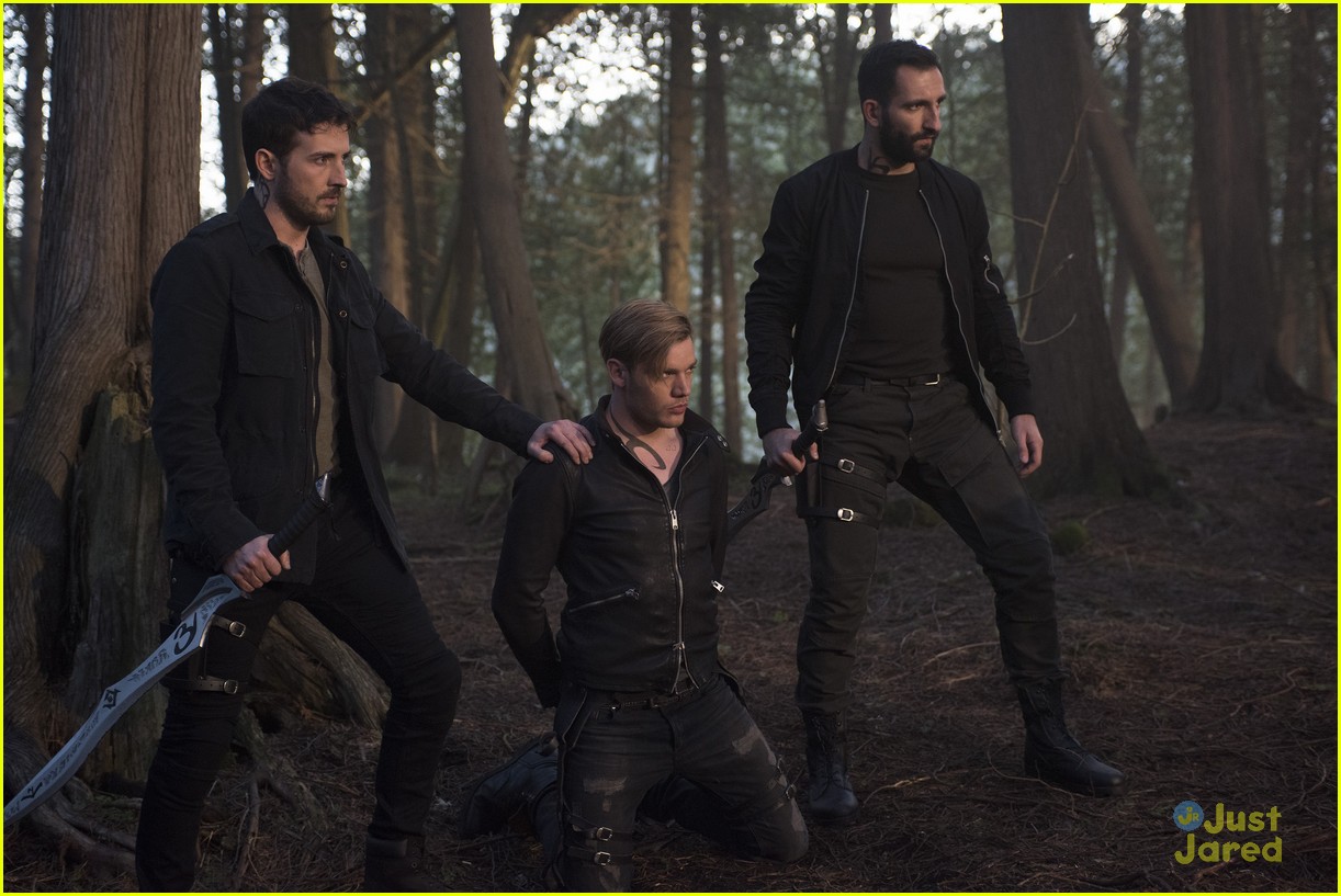 Katherine McNamara's New Single 'Ember' Will Be Featured in 'Shadowhunters' Season Finale!