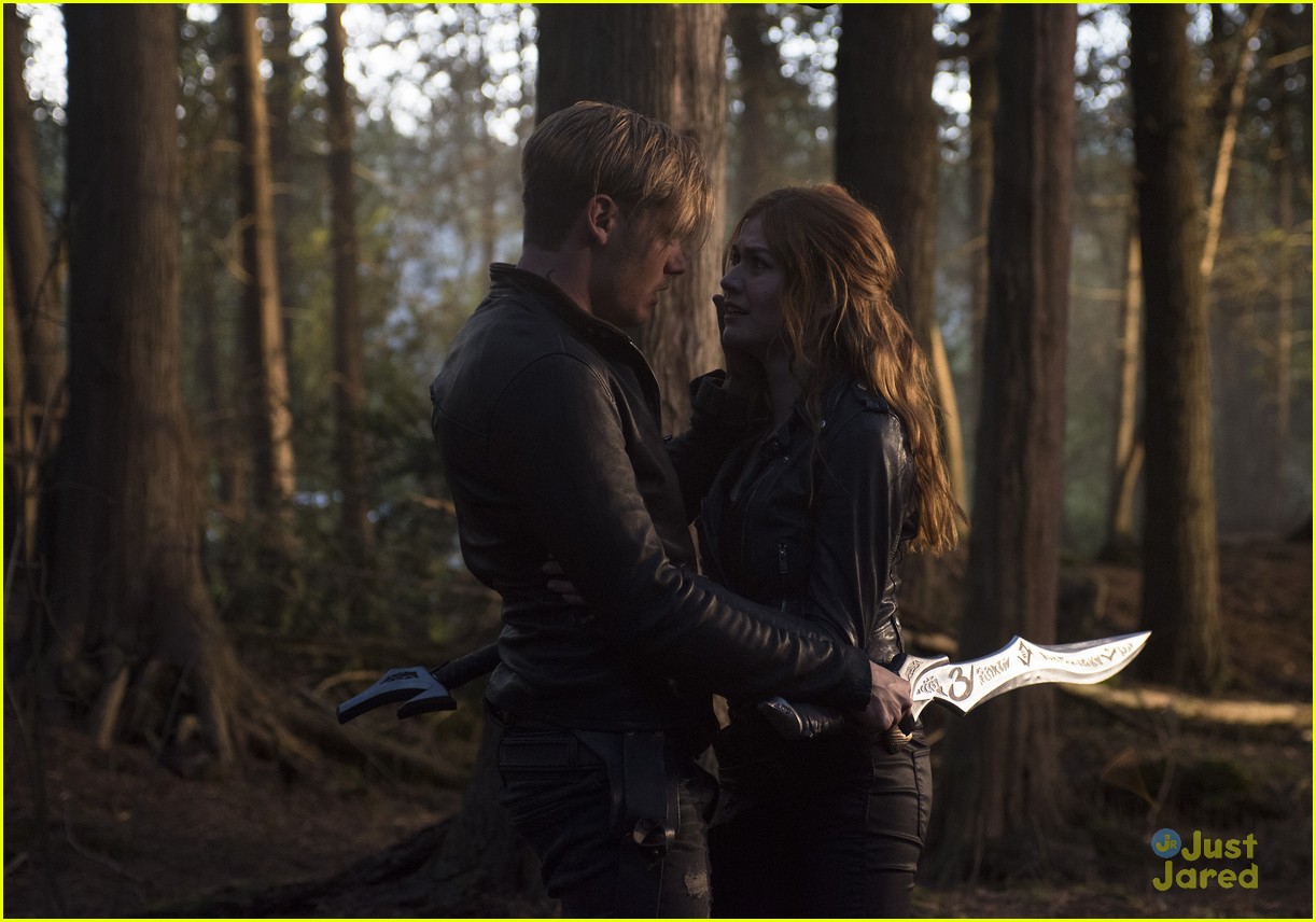 Katherine McNamara's New Single 'Ember' Will Be Featured in 'Shadowhunters' Season Finale!