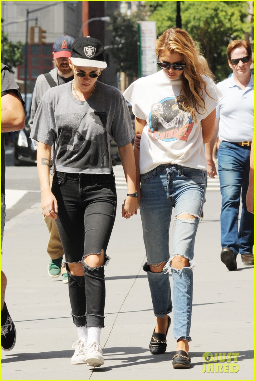 Kristen Stewart & Stella Maxwell Couple Up for Stroll Around Town
