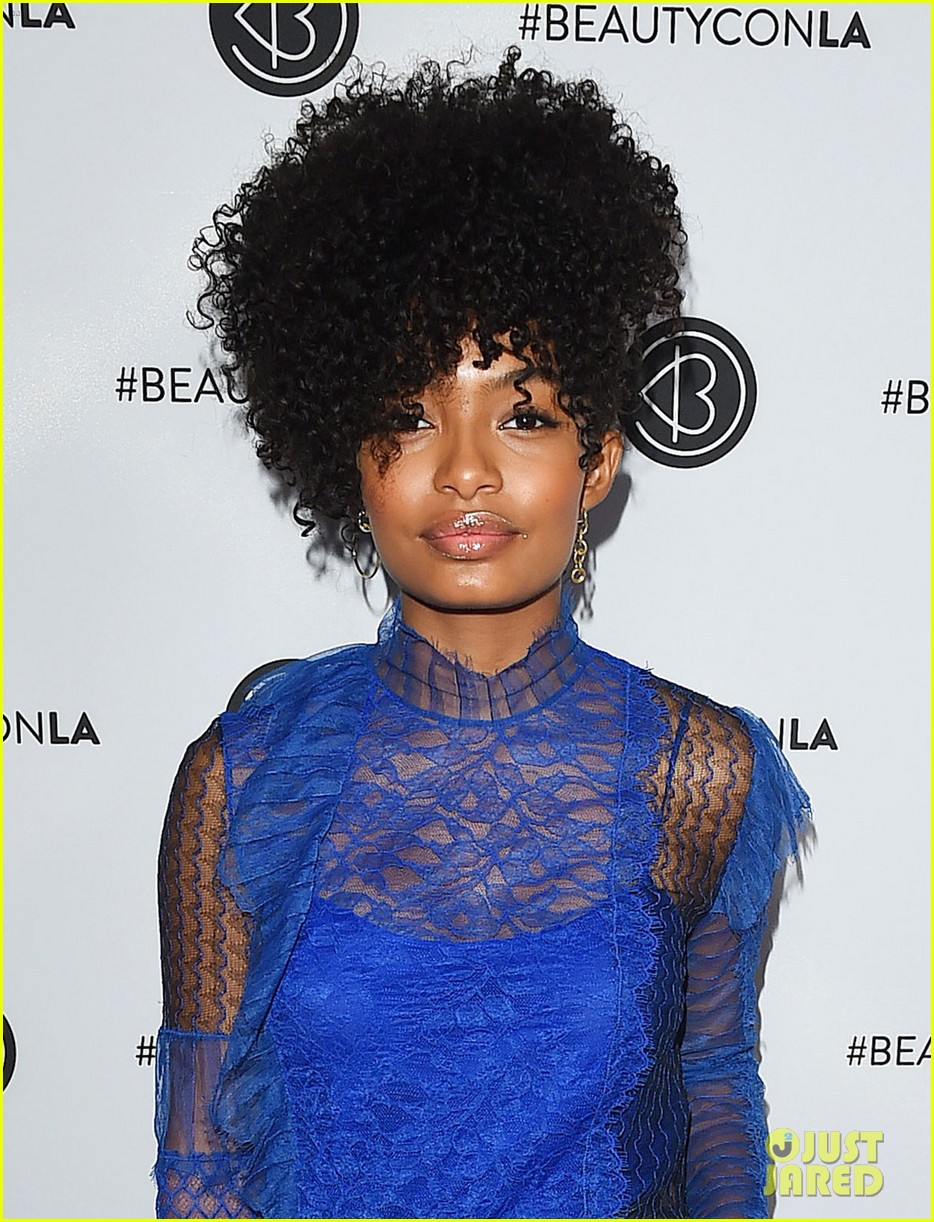 Zendaya & Yara Shahidi Meet Up at Day 1 of Beautycon Los Angeles