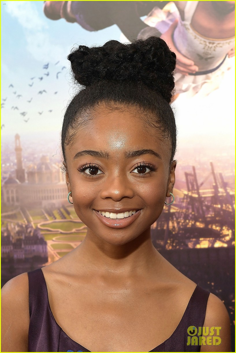 Maddie Ziegler's Sister Mackenzie Supports Her at 'Leap!' Premiere!