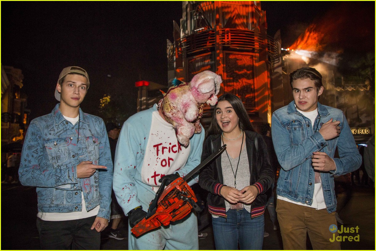 Becky G's Eyes Are Still Blue on Her Halloween Horror Date Night with Boyfriend Sebastian Lletget