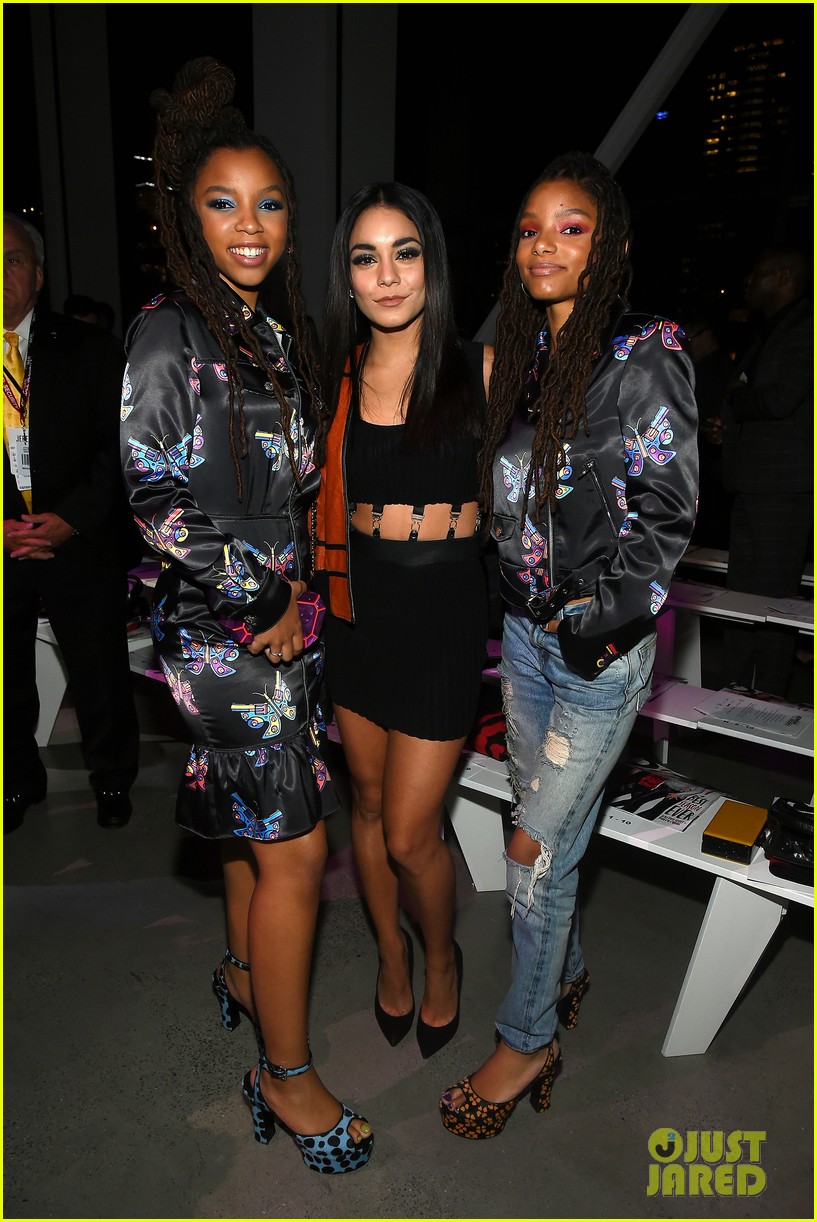 Vanessa Hudgens Sits Front Row at Fashion Week with Austin Butler!