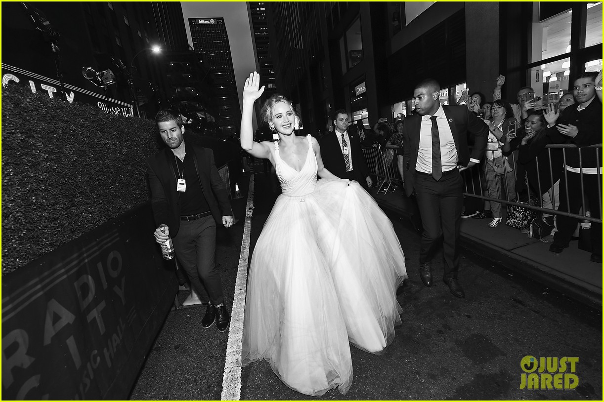 Jennifer Lawrence Is a Dream in Dior at 'mother!' NYC Premiere!