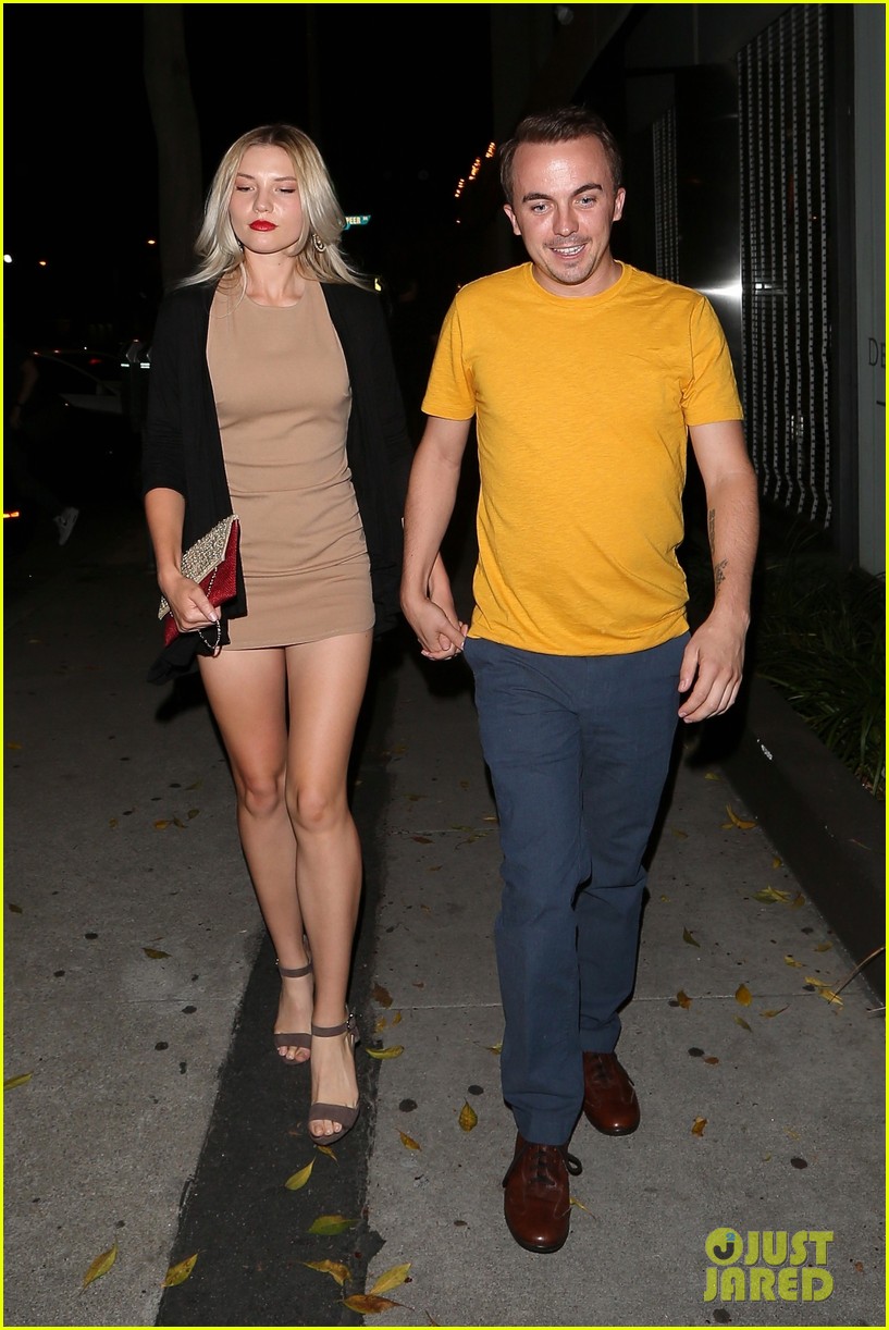 Frankie Muniz Looks So Happy with Girlfriend Paige Price!