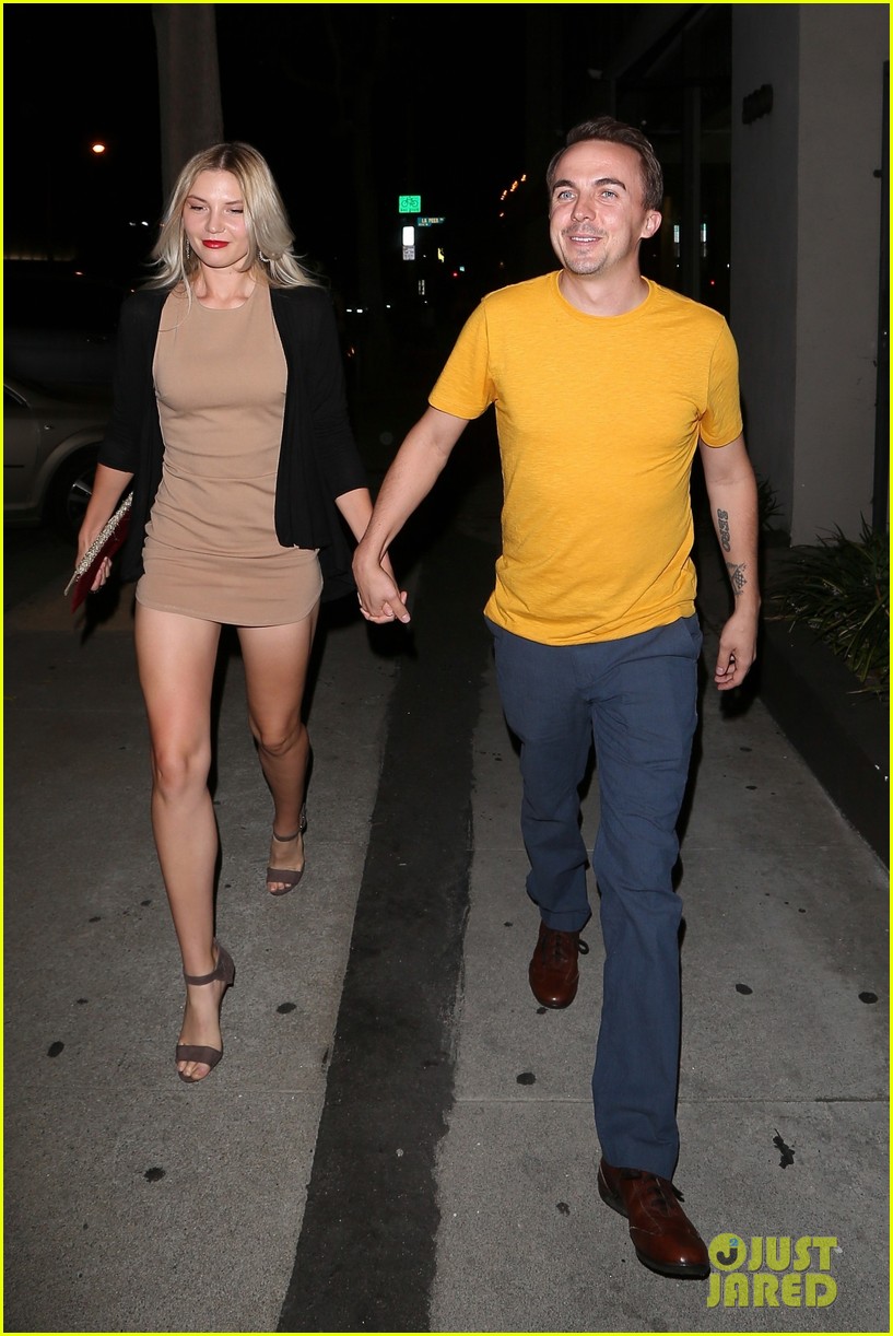 Frankie Muniz Looks So Happy with Girlfriend Paige Price!
