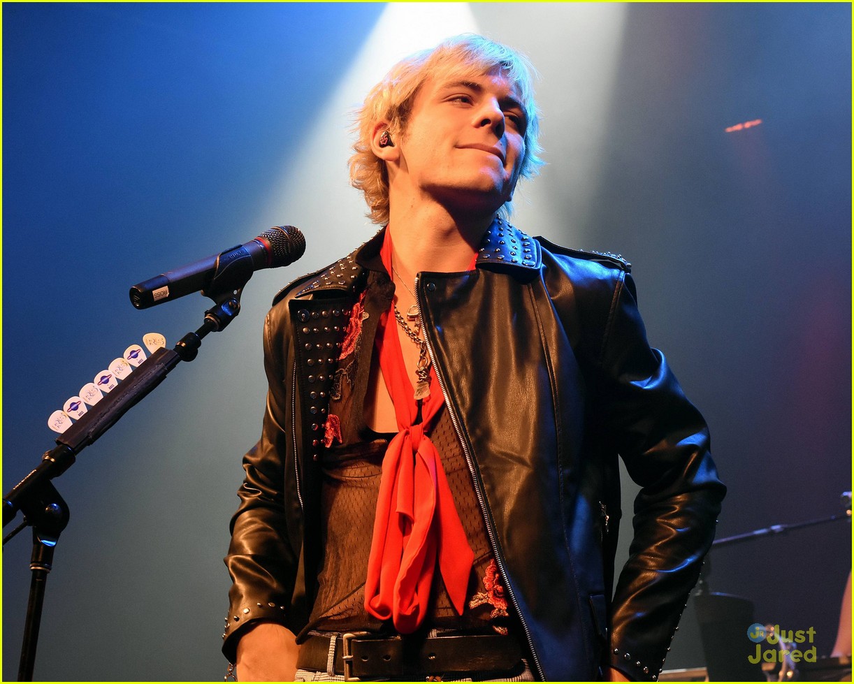 R5 Plan To Expand Their 'New Addictions' Tour Even More