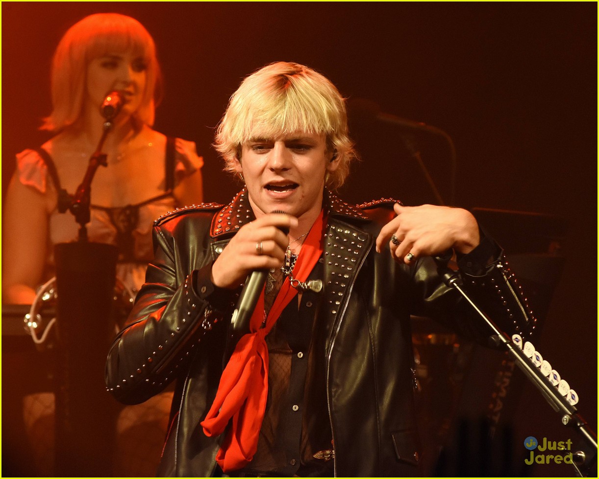 R5 Plan To Expand Their 'New Addictions' Tour Even More