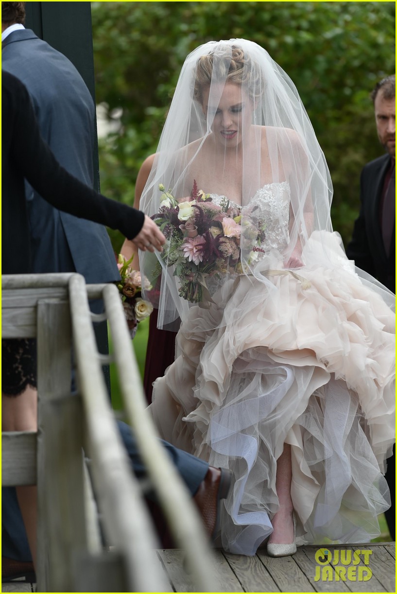 Taylor Swift Gave a Speech Involving a Bathroom at Abigail Anderson's Wedding