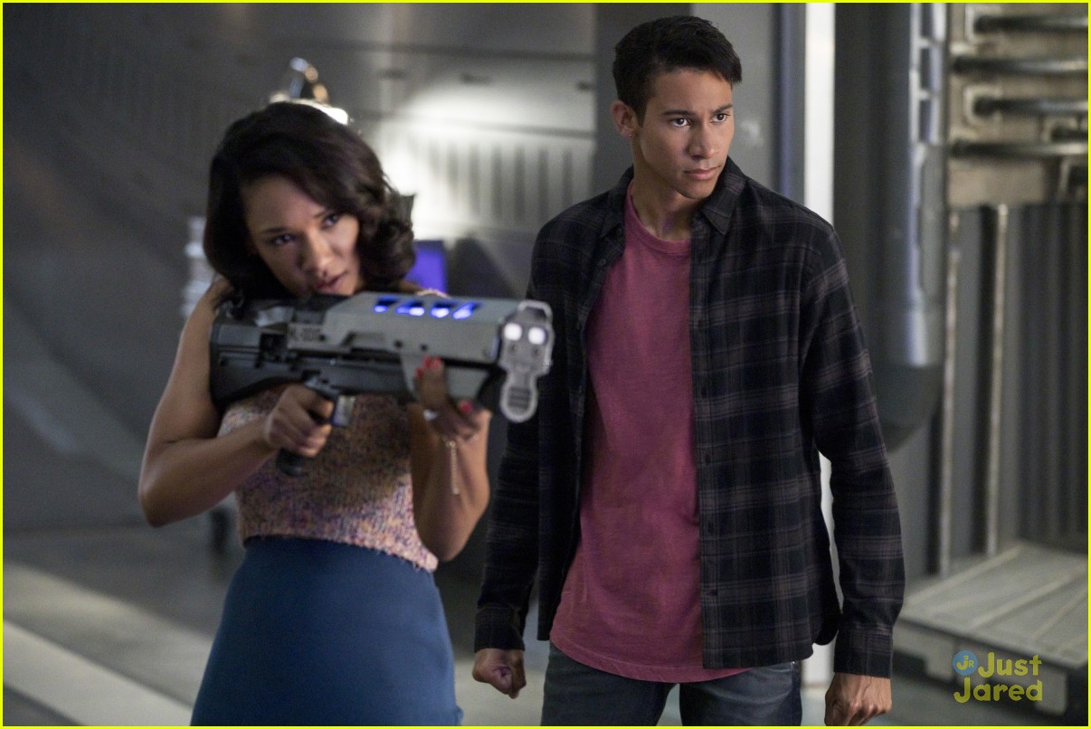 Barry & Iris Head to Couples Therapy on Tonight's 'The Flash' 