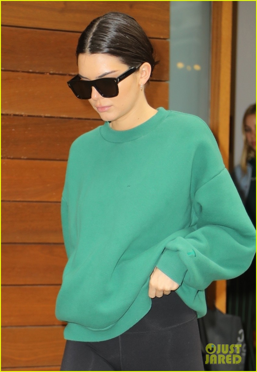 Bella Hadid Grabs Dinner with Her Dad in NYC