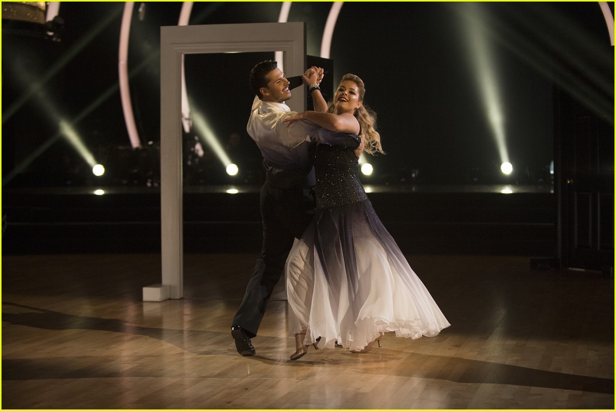 Sasha Pieterse Lost 37 Pounds Competing on 'DWTS'