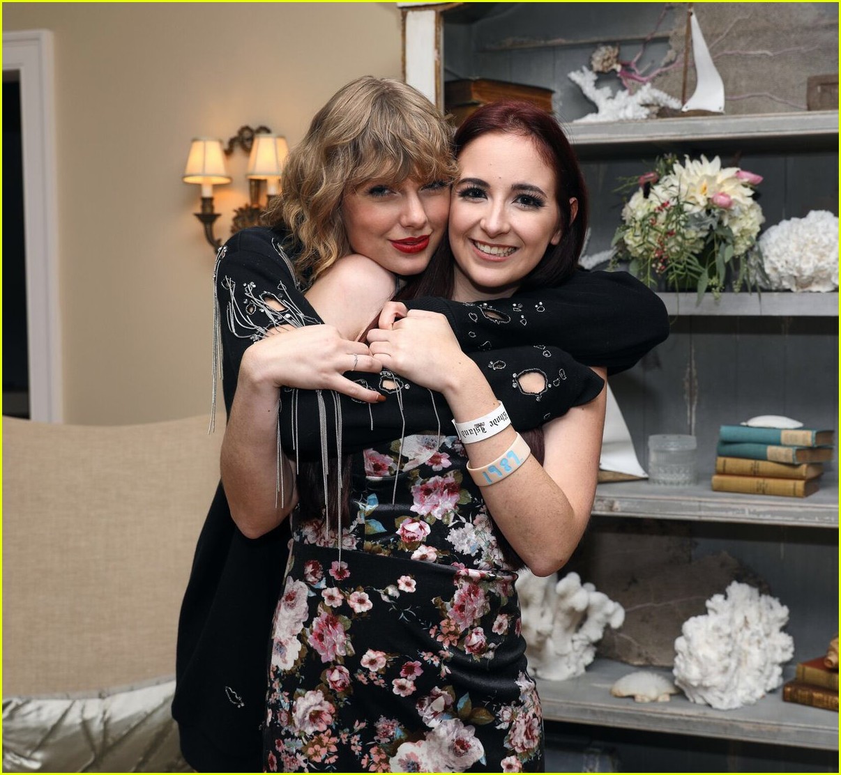 Taylor Swift Wears Snake Ring to Secret Session in Rhode Island (Photos)