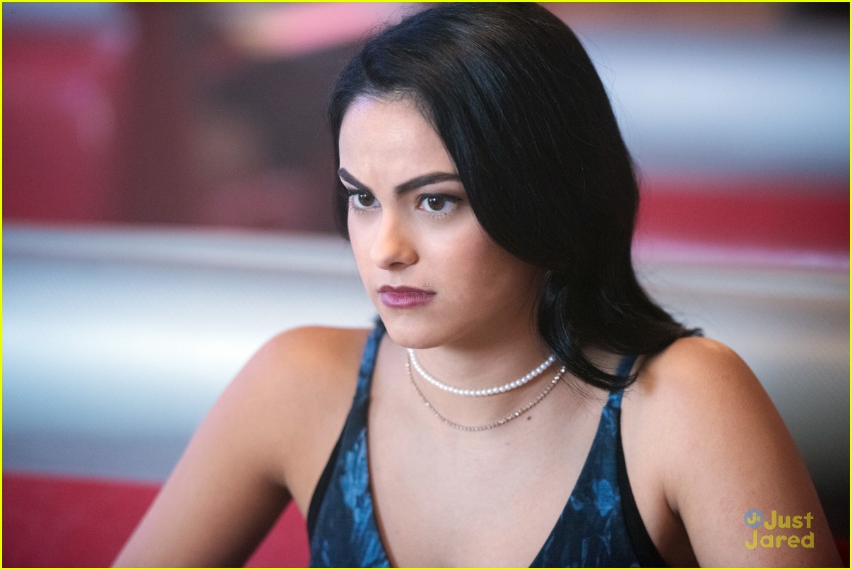 Camila Mendes Teases Veronica's Dark Side in 'Riverdale' Season 2