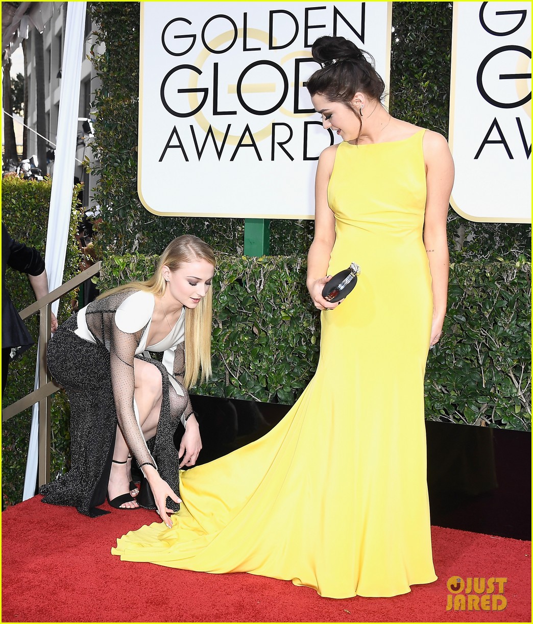Maisie Williams Congratulates Sophie Turner on Joe Jonas Engagement!