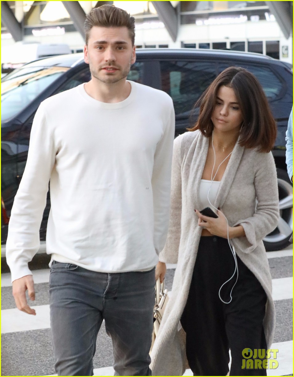 Selena Gomez Joins Justin Bieber for Two Church Services in One Day