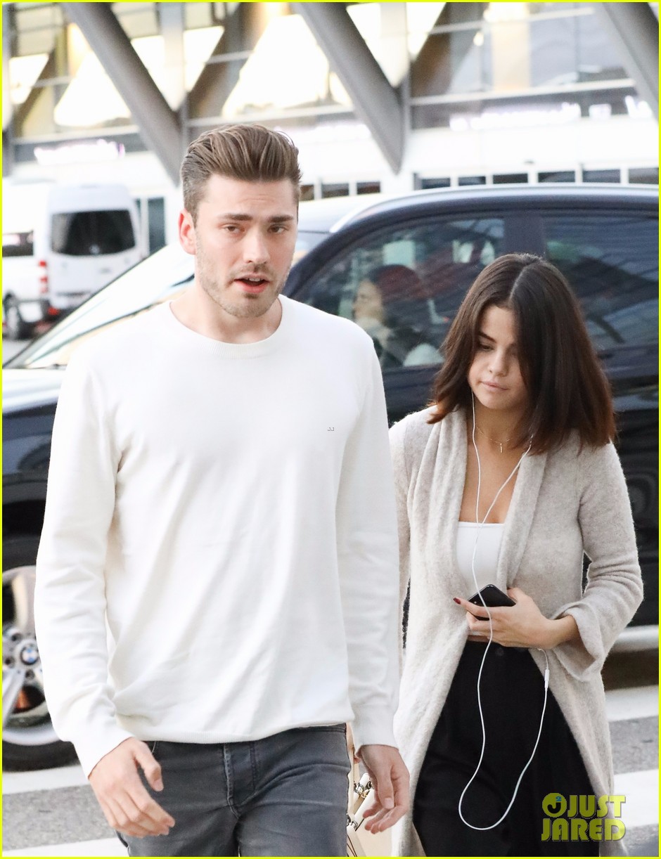 Selena Gomez Joins Justin Bieber for Two Church Services in One Day