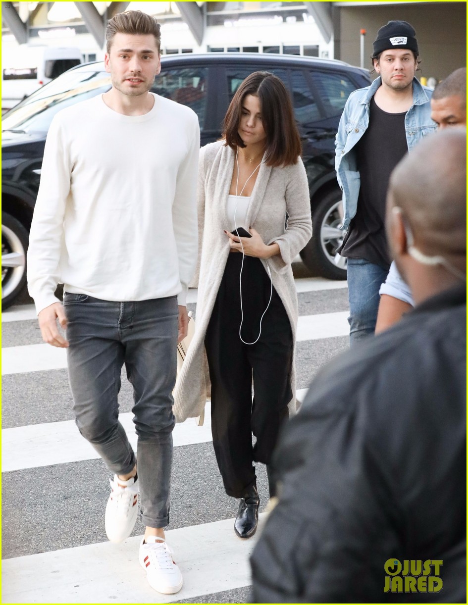 Selena Gomez Joins Justin Bieber for Two Church Services in One Day