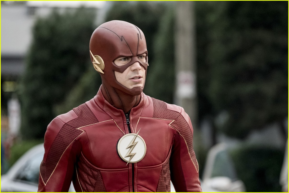 The Flash's Elongated Man Gets A Suit That Will Remind You of The Incredibles' Super Suits